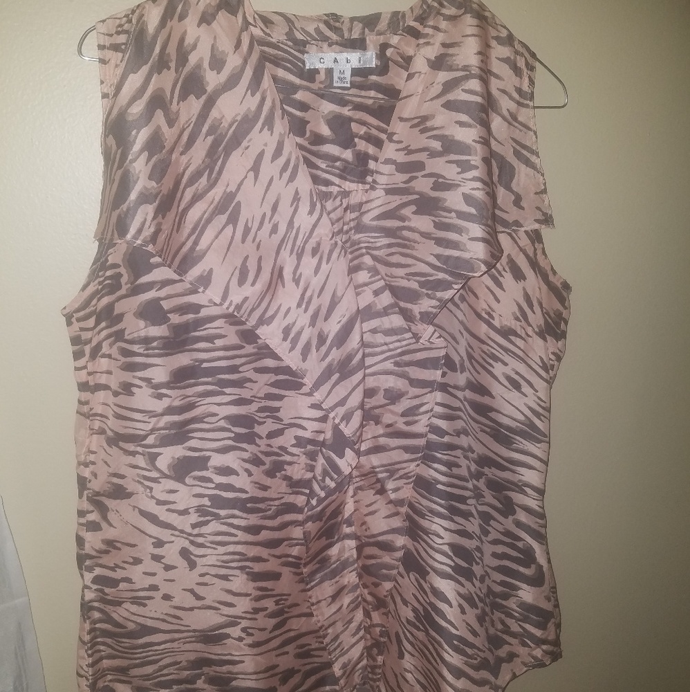 💕2 for $20💕 pink silk zebra print top